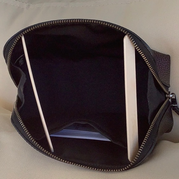 NWT COACH HOLOGRAM COSMETIC BAG/ACCESSORY POUCH - Picture 5 of 6